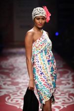 Model walk the ramp for Ritu Beri show at Lakme Fashion Week Day 1 on 3rd Aug 2012 (77).JPG